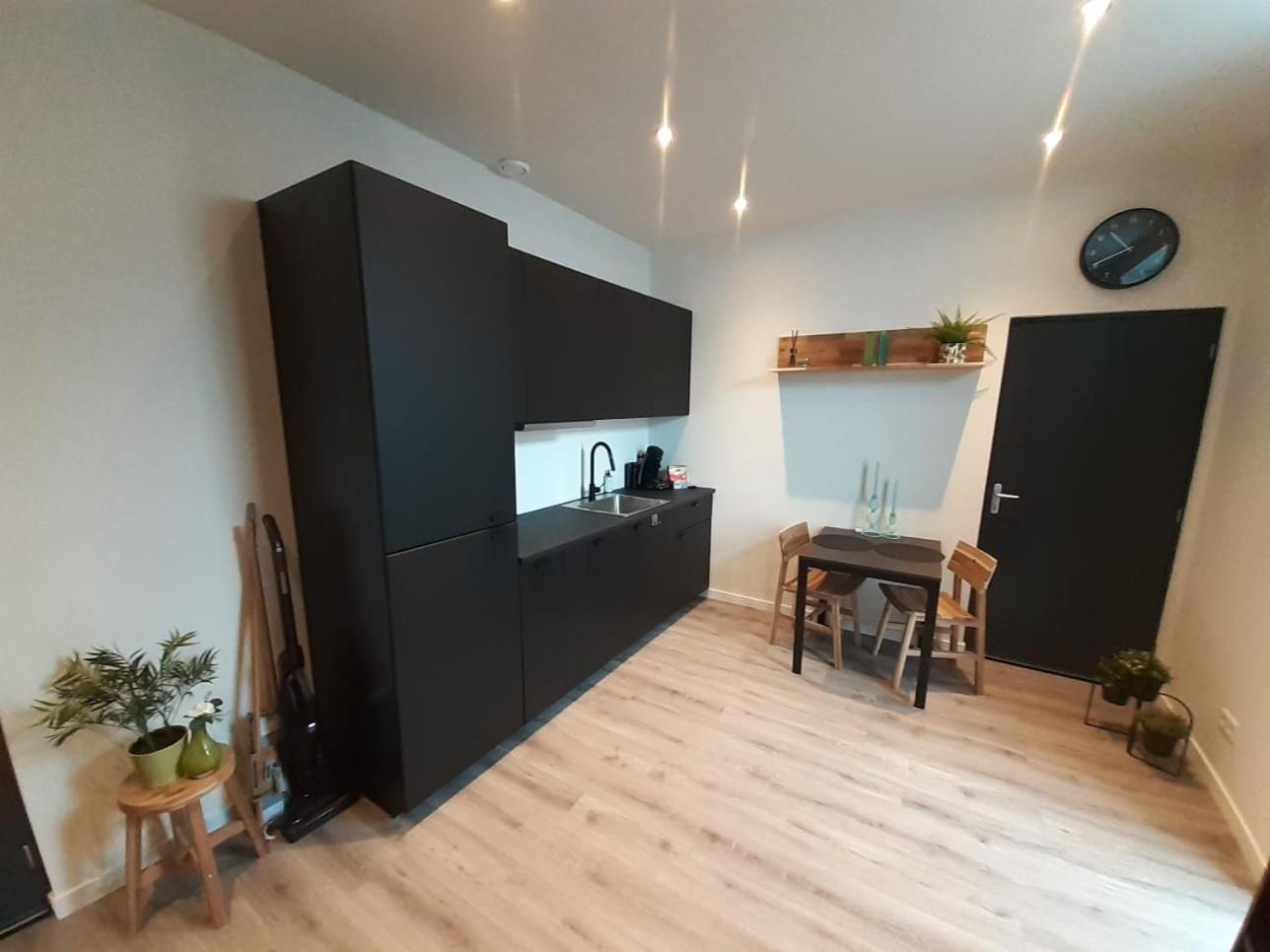 Appartement Deluxe Tilburg Esterno foto